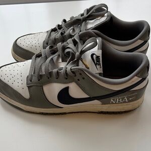 Nike Men's Black and White Sneakers with Gray Accents